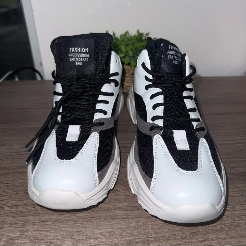 SHEIN Monochrome Skateboard Shoes - Picture 4 of 6